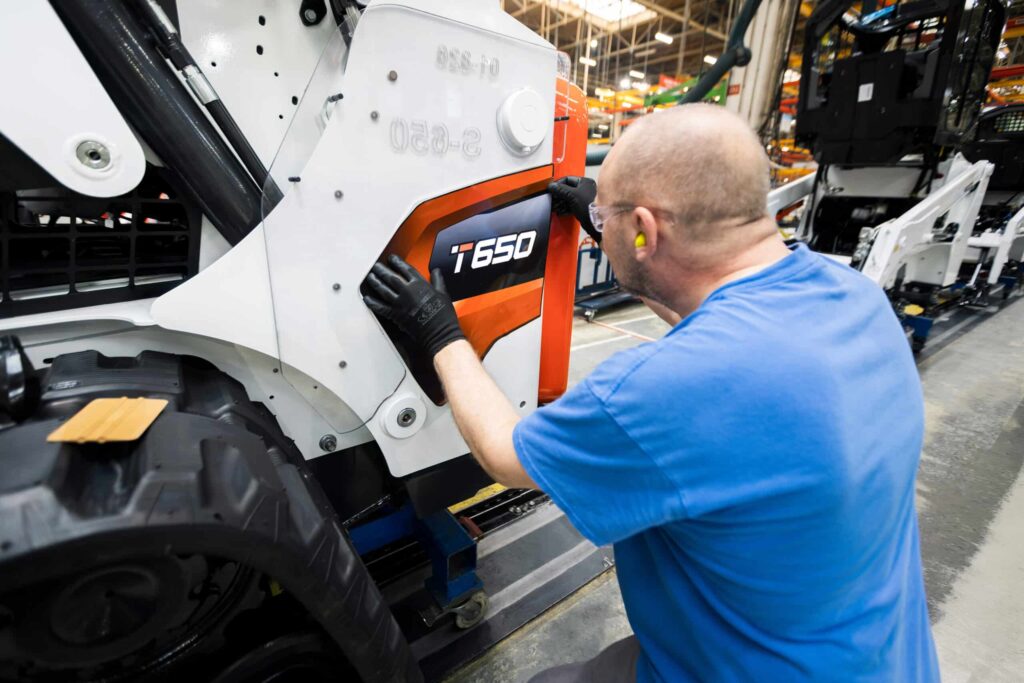 Bobcat start de productie van nieuwe T650 compacte rupslader  3