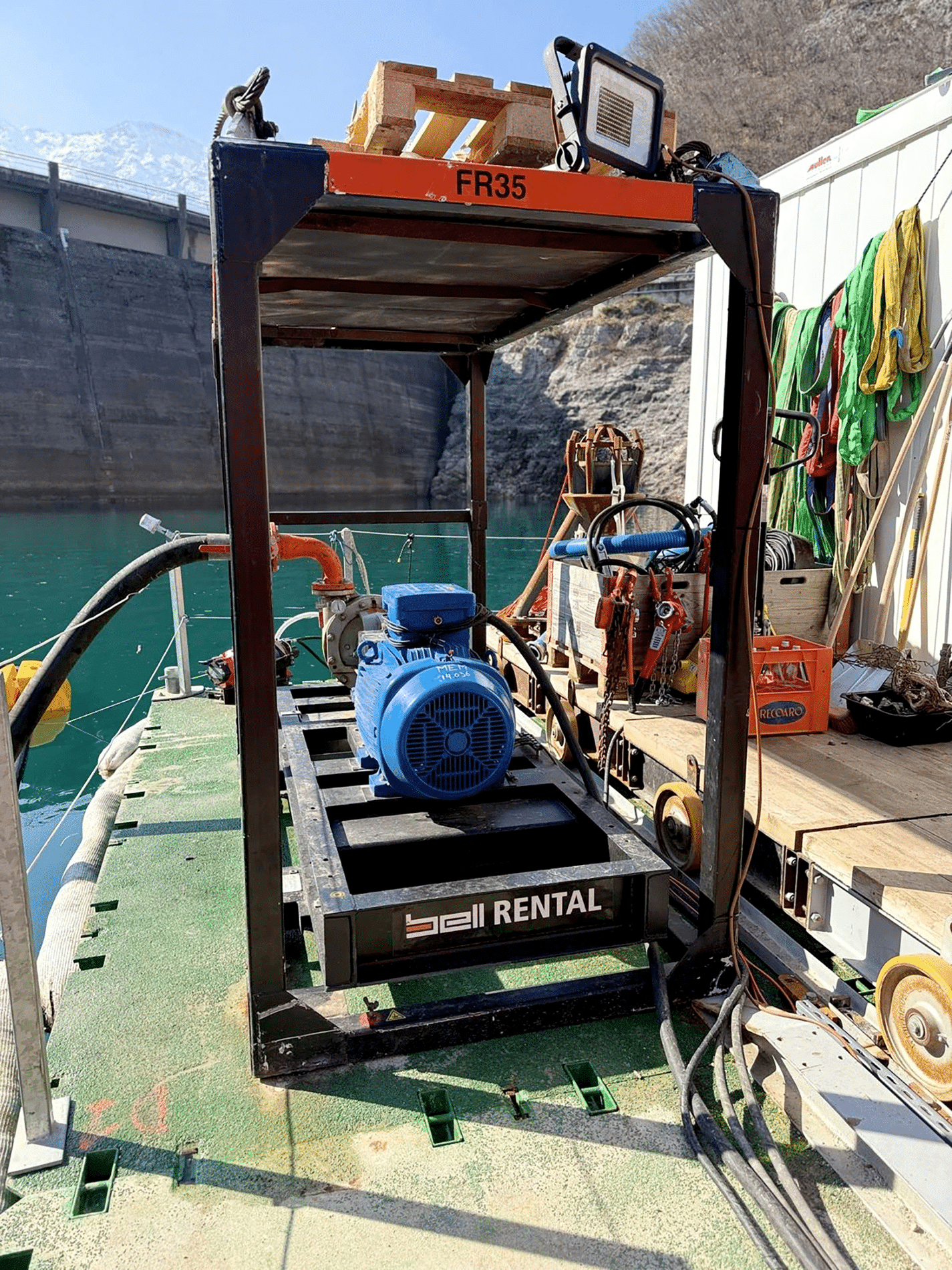 Baggeren op 80 meter diepte met dubbele cutter 1