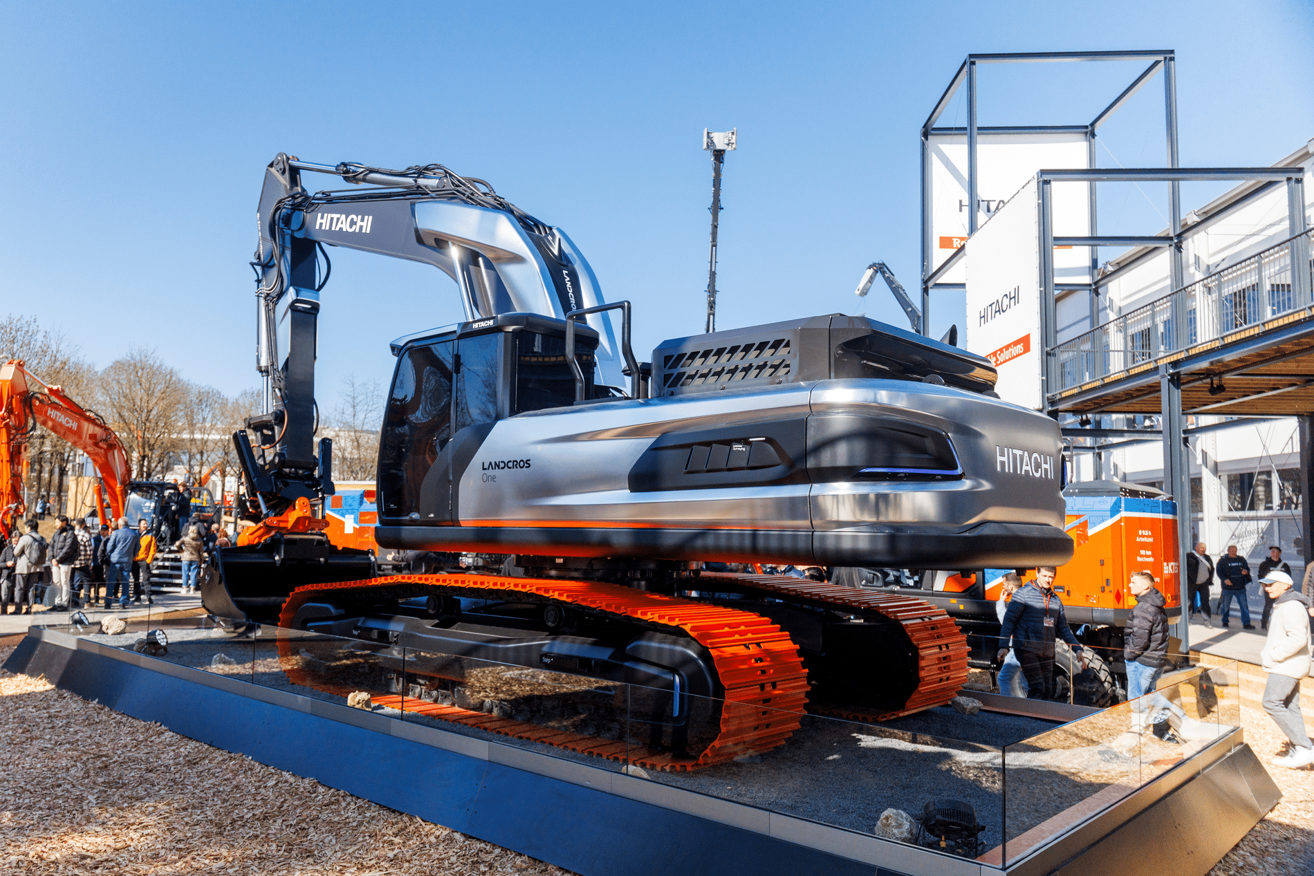 Van Hitachi naar LANDCROS: toekomst krijgt vorm in september 4