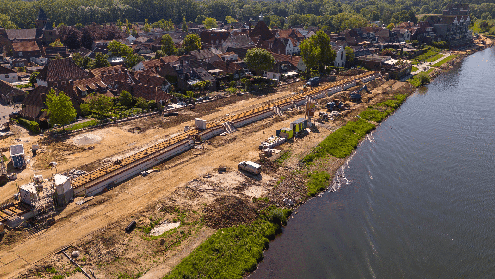 Maatwerk in Arcen: De langste zelfsluitende kering van Nederland 1